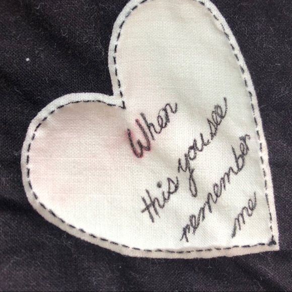 Printed Hanging Quilt Piece that says “When this you see remember me.” - Picture 2 of 6